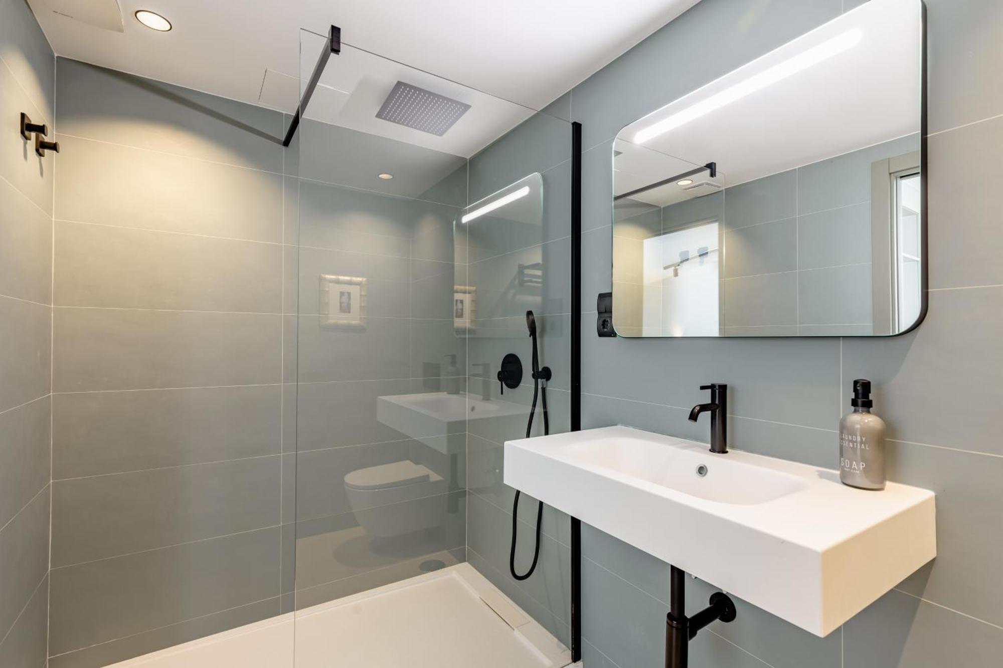Atarazanas Suite, Atico Con Terraza Málaga Kültér fotó